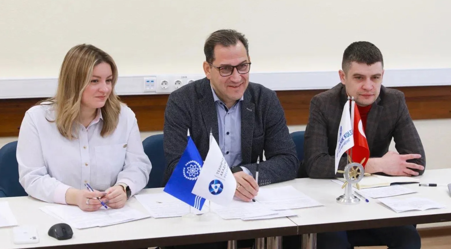 Rosatom Teknik Akademisi temsilcileri,