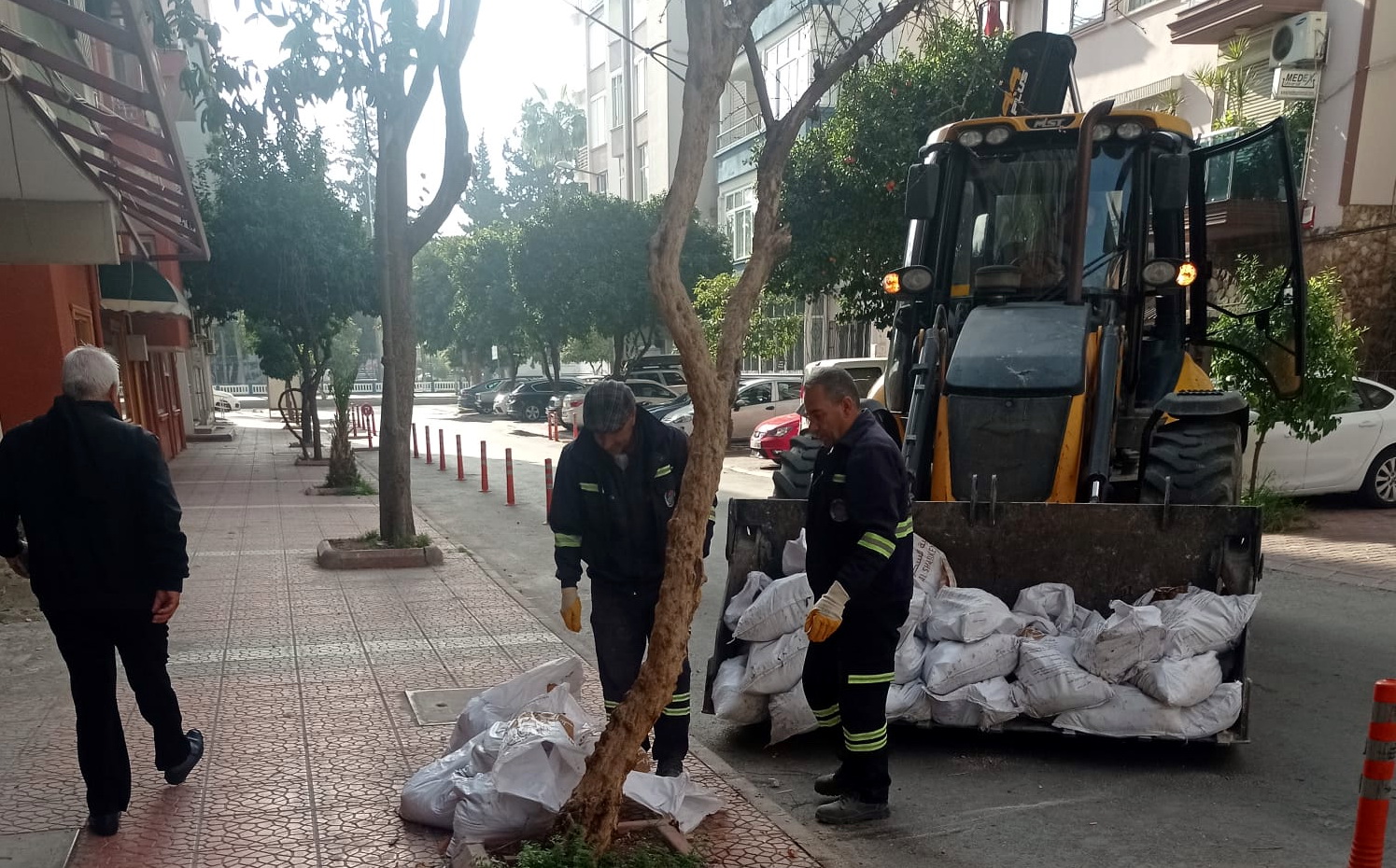 Akdeniz Belediyesi, ilçe sakini