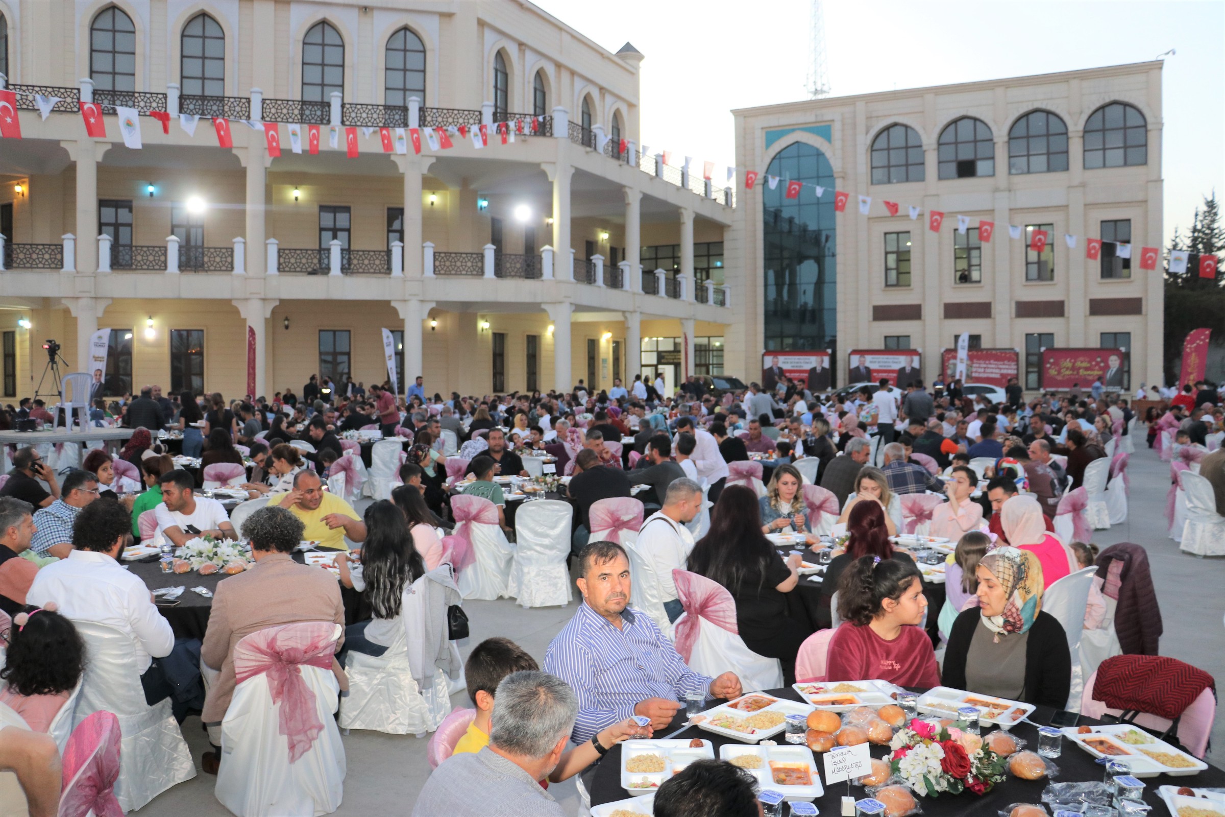 Toroslar Belediye Başkanı Atsız