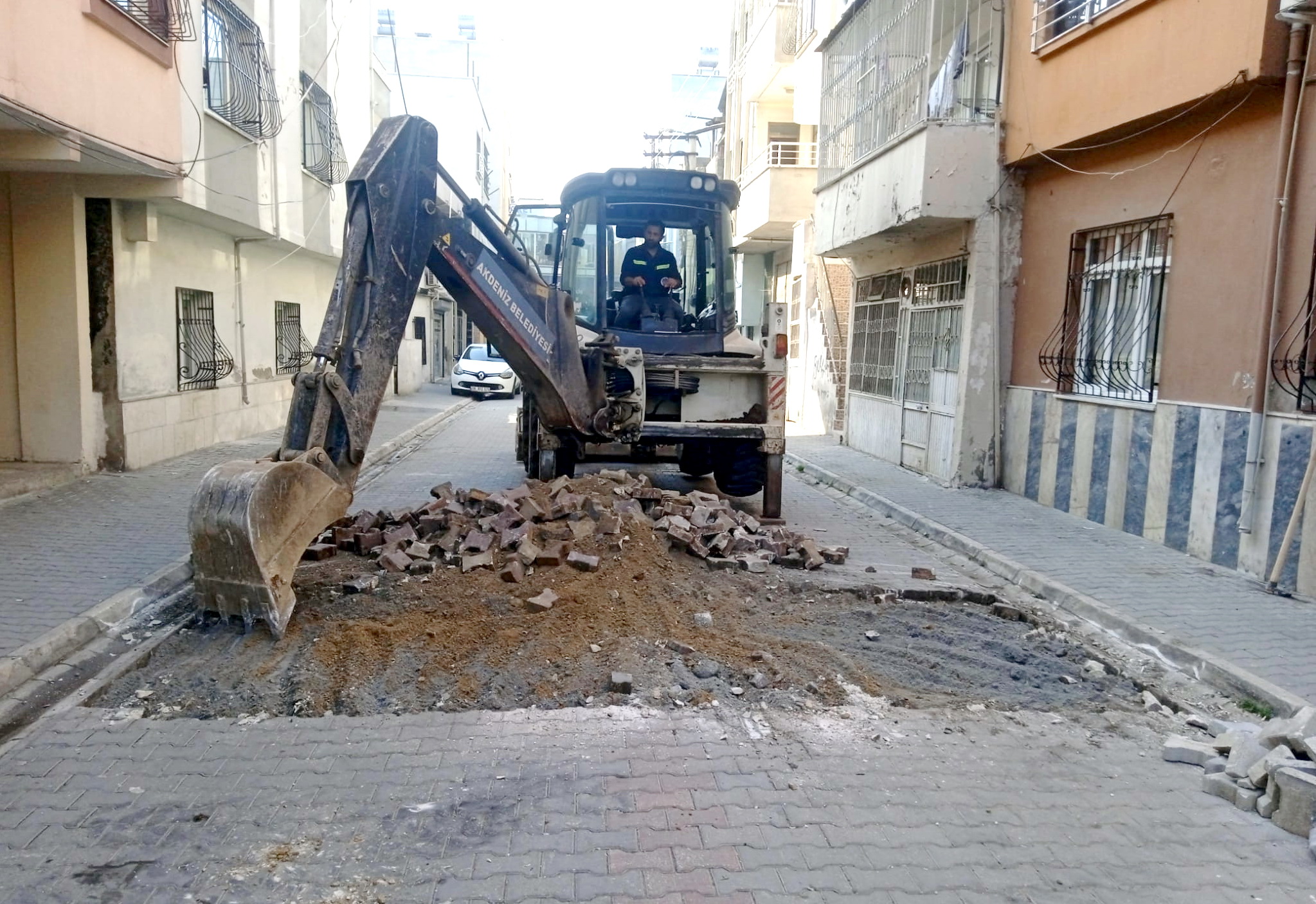 Akdeniz Belediyesi, uzak yakın