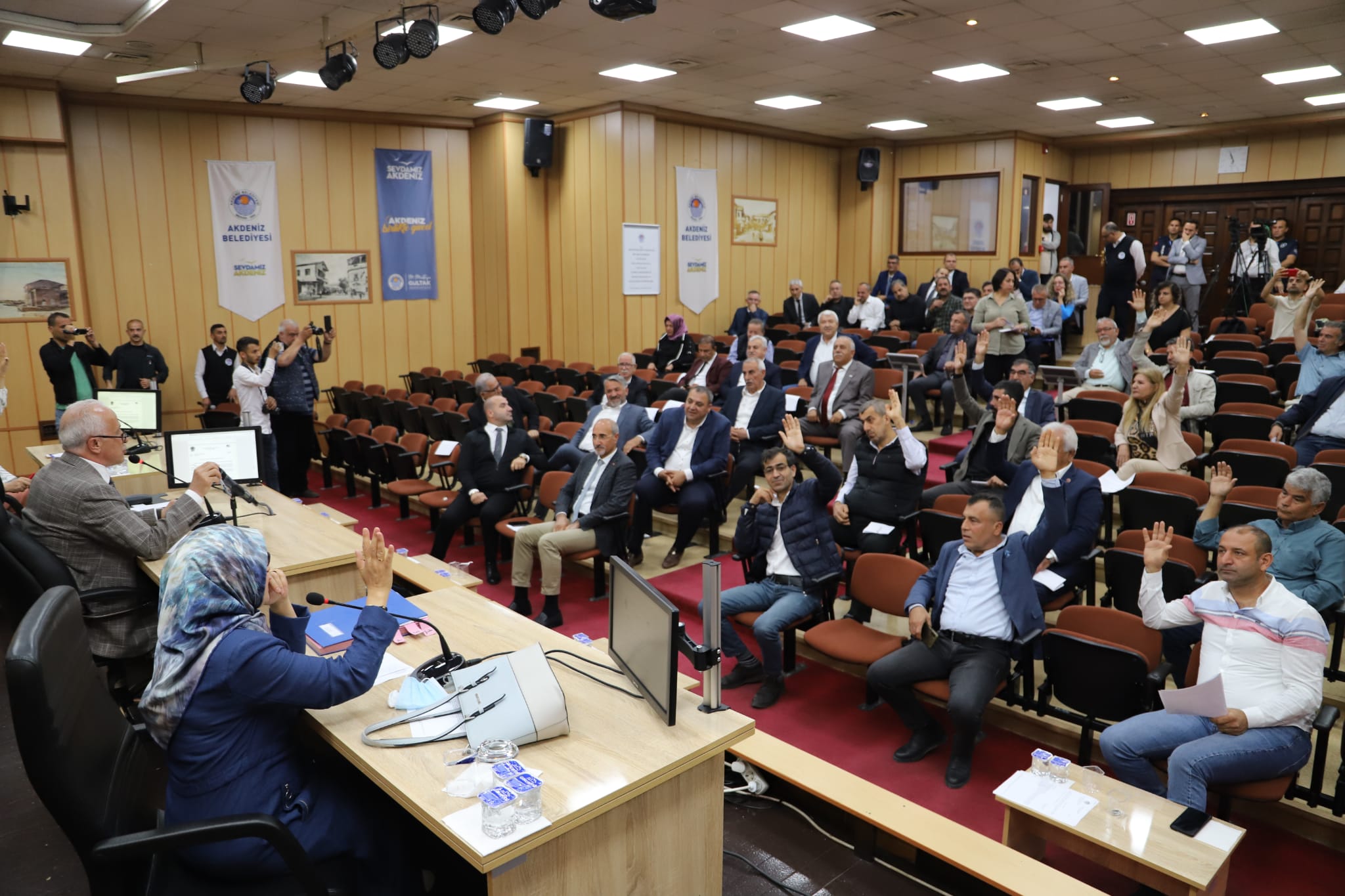 Akdeniz Belediye Başkanı Mustafa