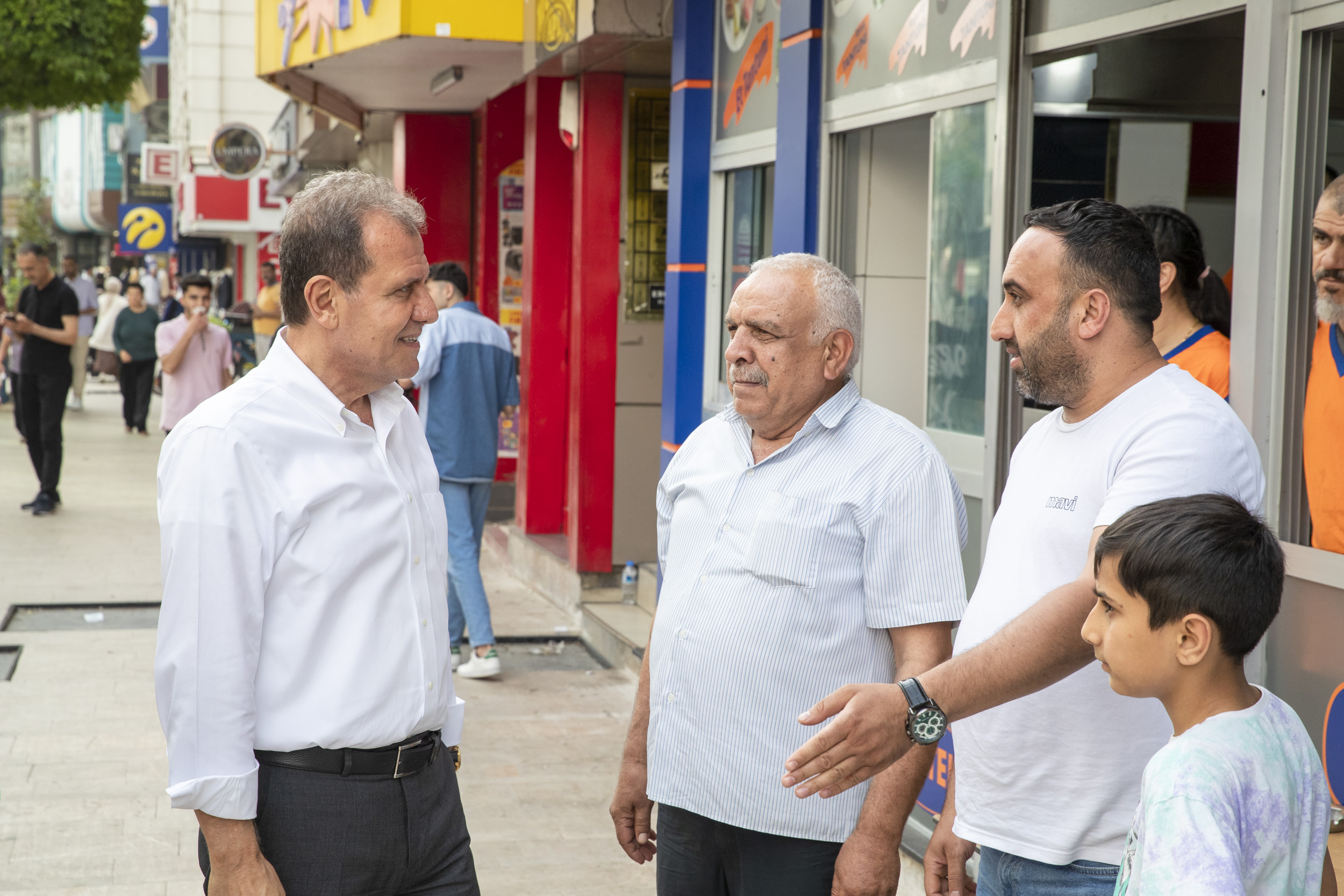 Halkla devamlı olarak iç