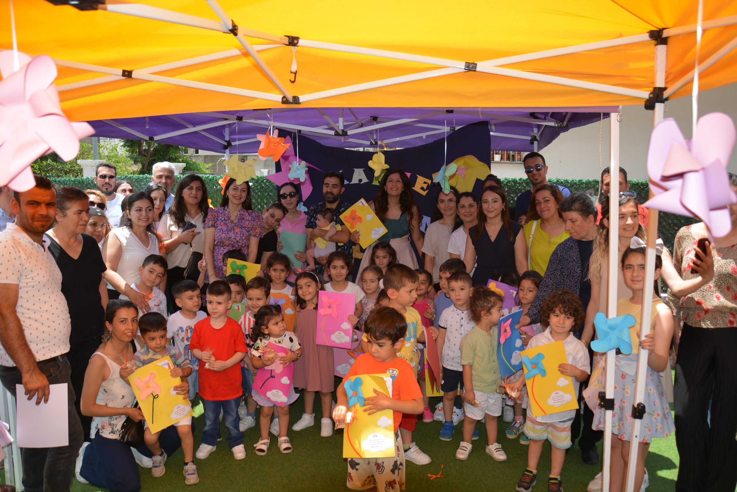 BÜYÜKŞEHİR’İN ÖĞRENCİLERİ YILSONU KARNELERİNİ ALDI Mersin Büyükşehir Belediyesi Kadın