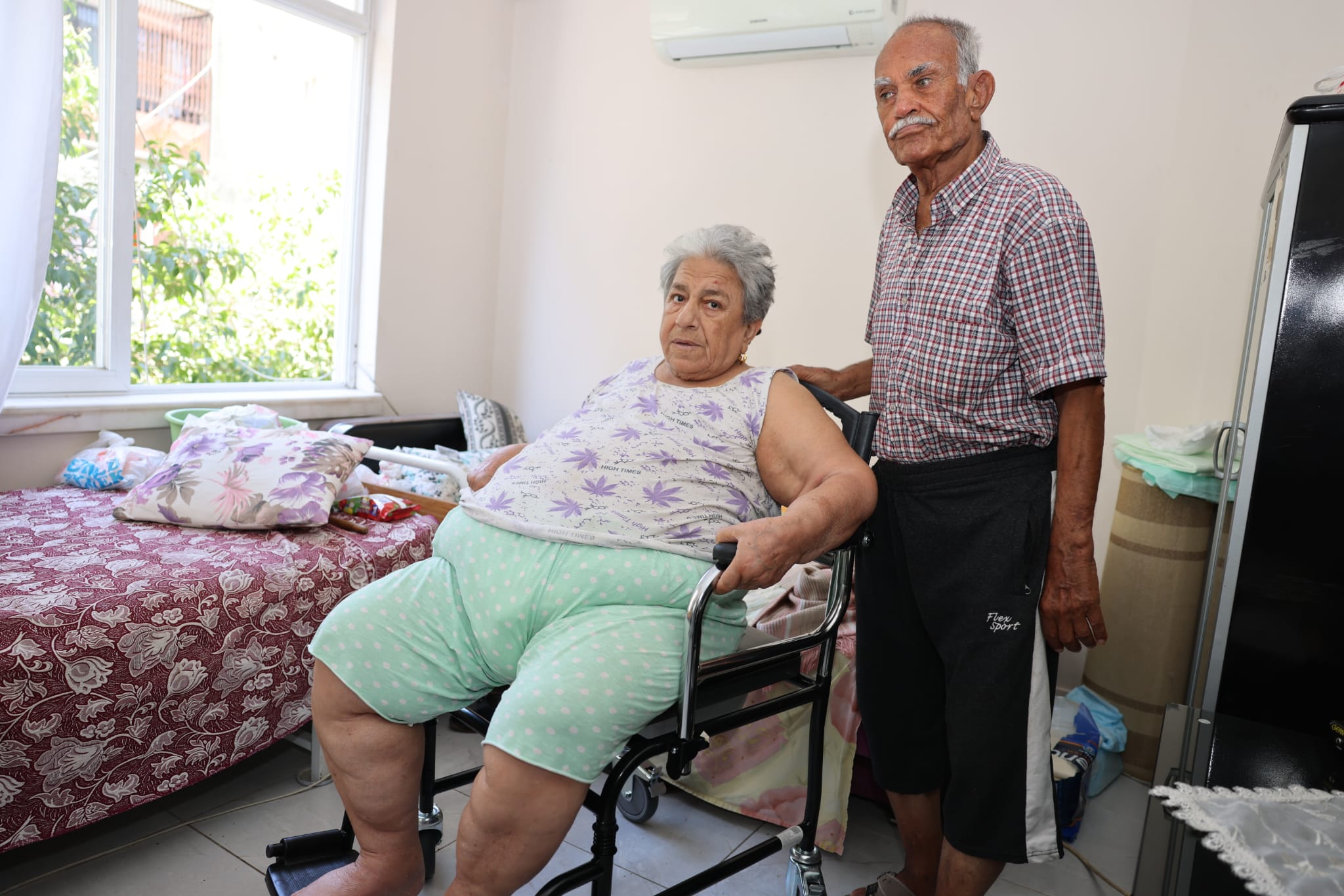 BAŞKAN GÜLTAK, ENGELLİ VATANDAŞLARIN YANINDA Akdeniz Belediye Başkanı M.