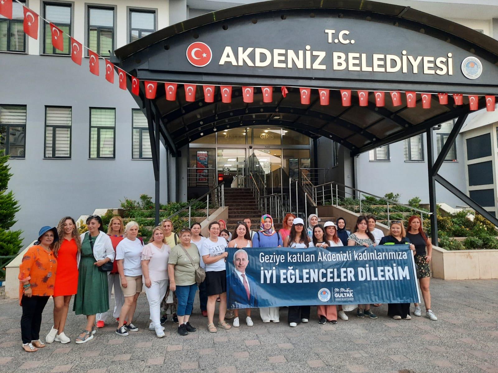 AKDENİZLİ KADINLAR GAZİANTEP’İ GEZDİ Akdeniz Belediyesi Kadın ve
