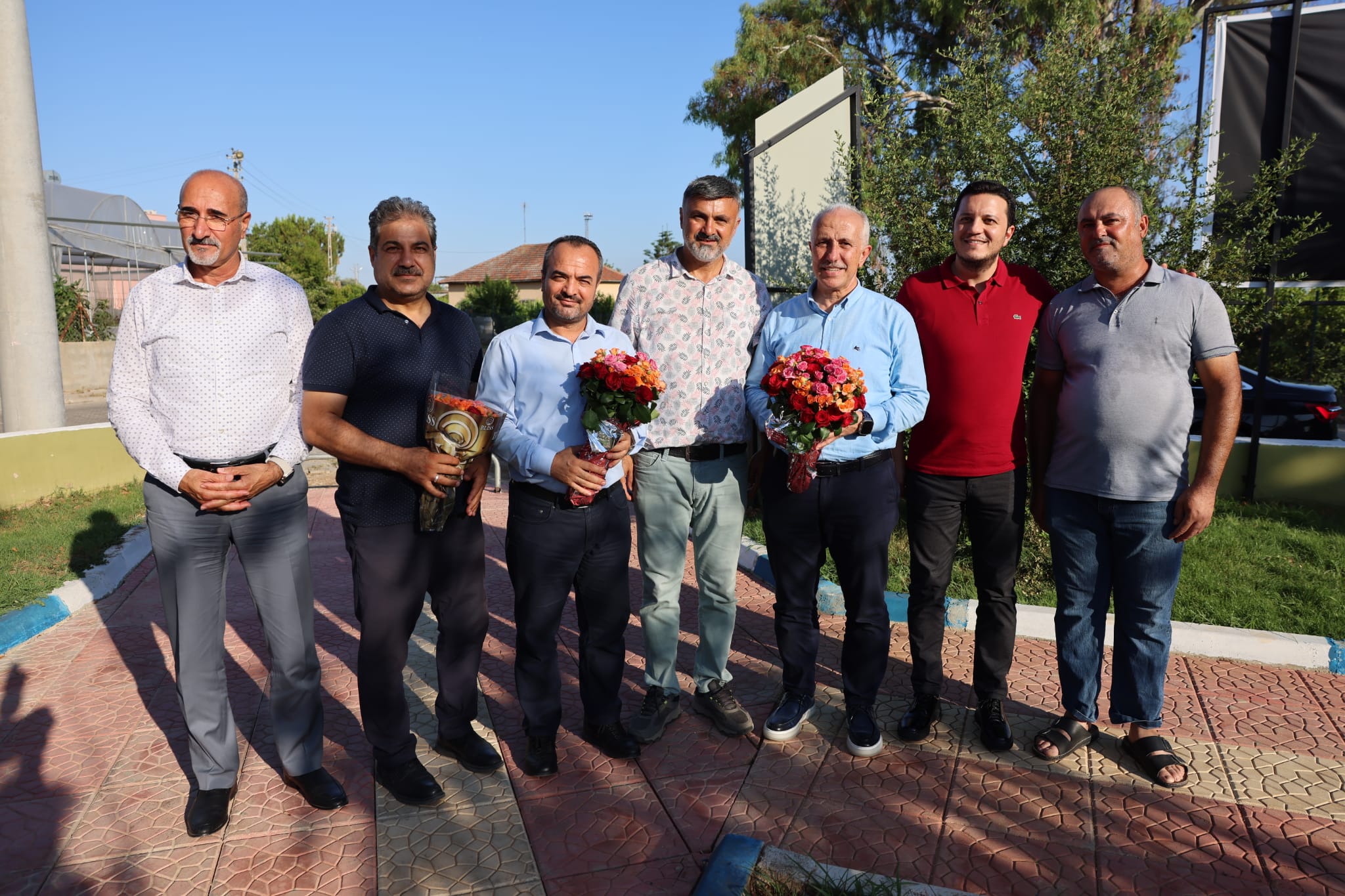 VİRANE HALDEKİ PARK YENİLENEREK, MODERN HALE GETİRİLDİ Akdeniz Belediye Başkanı M.