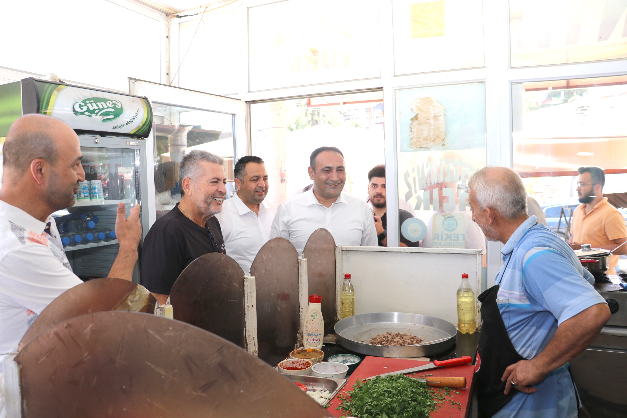 MAHALLE MUHTARLARI; “BAŞKANIMIZ HER ZAMAN YANIMIZDA” Toroslar Belediye Başkanı Atsız