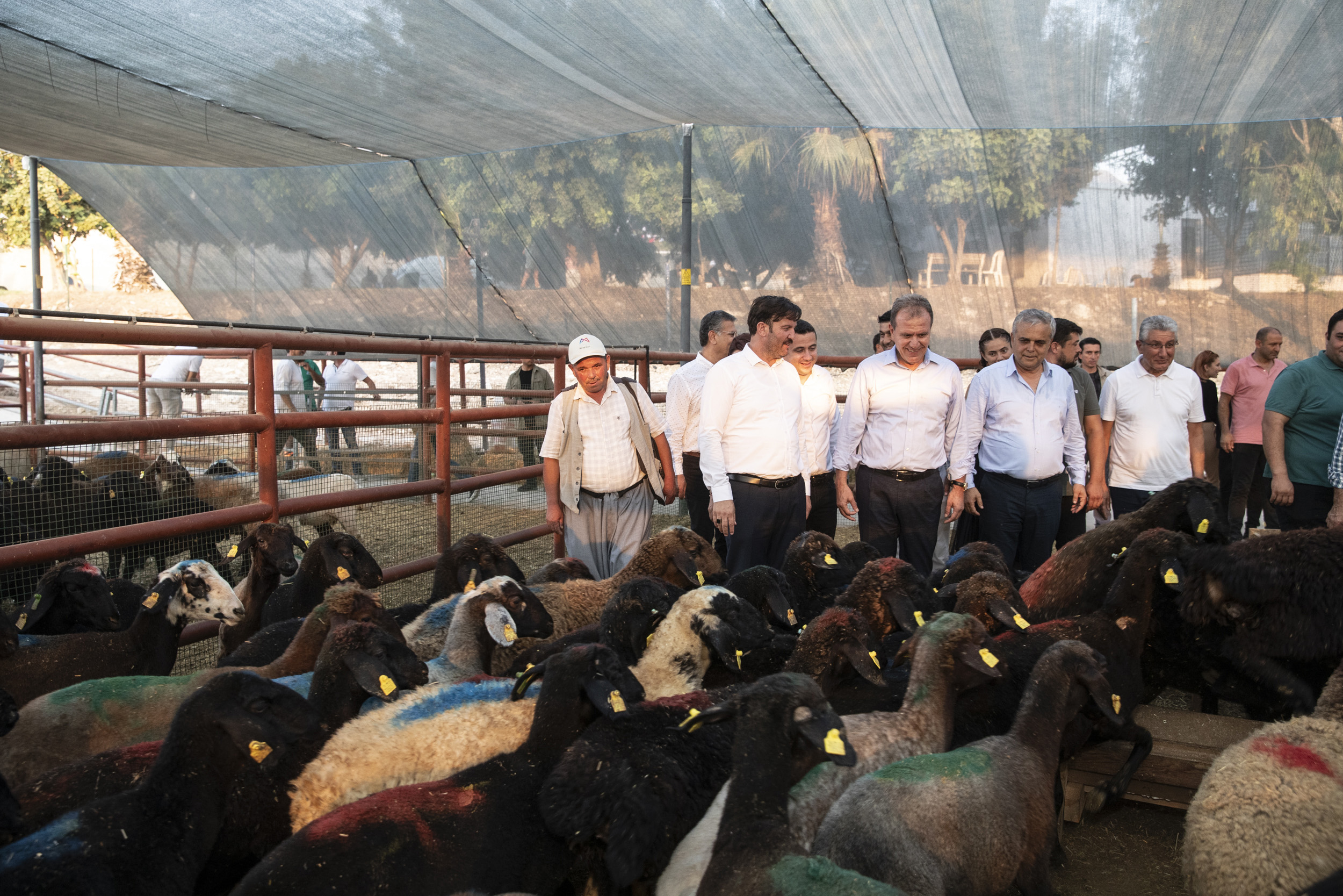 “Hiç kimseyi ayrıştırmadan herkesi kucakladık” Akdeniz Belediye Başkanı M.