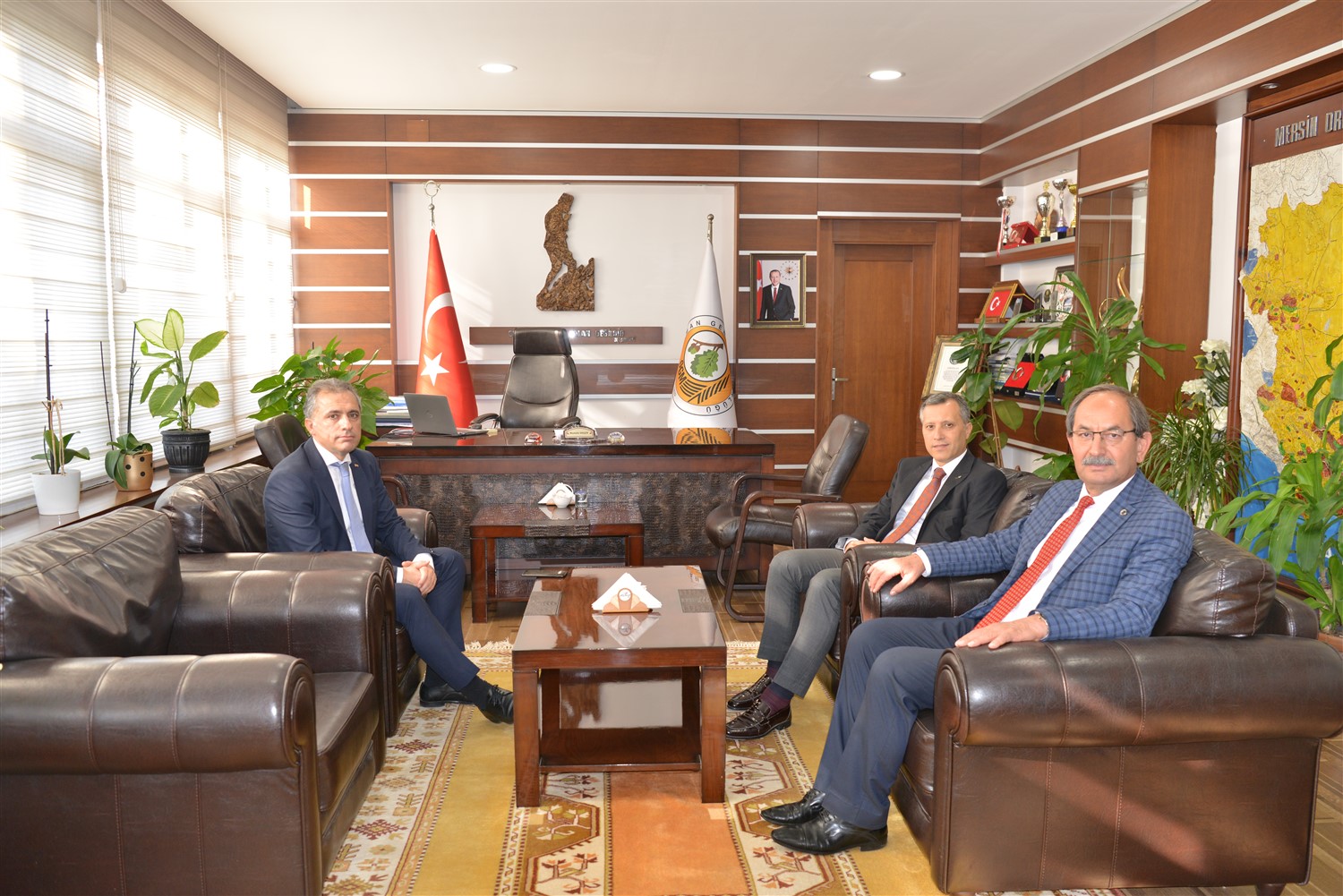 Mersin Toroslar ve Yenişehir Kaymakamların’dan Nezaket Ziyareti Toroslar Kaymakamı İbrahim Çenet