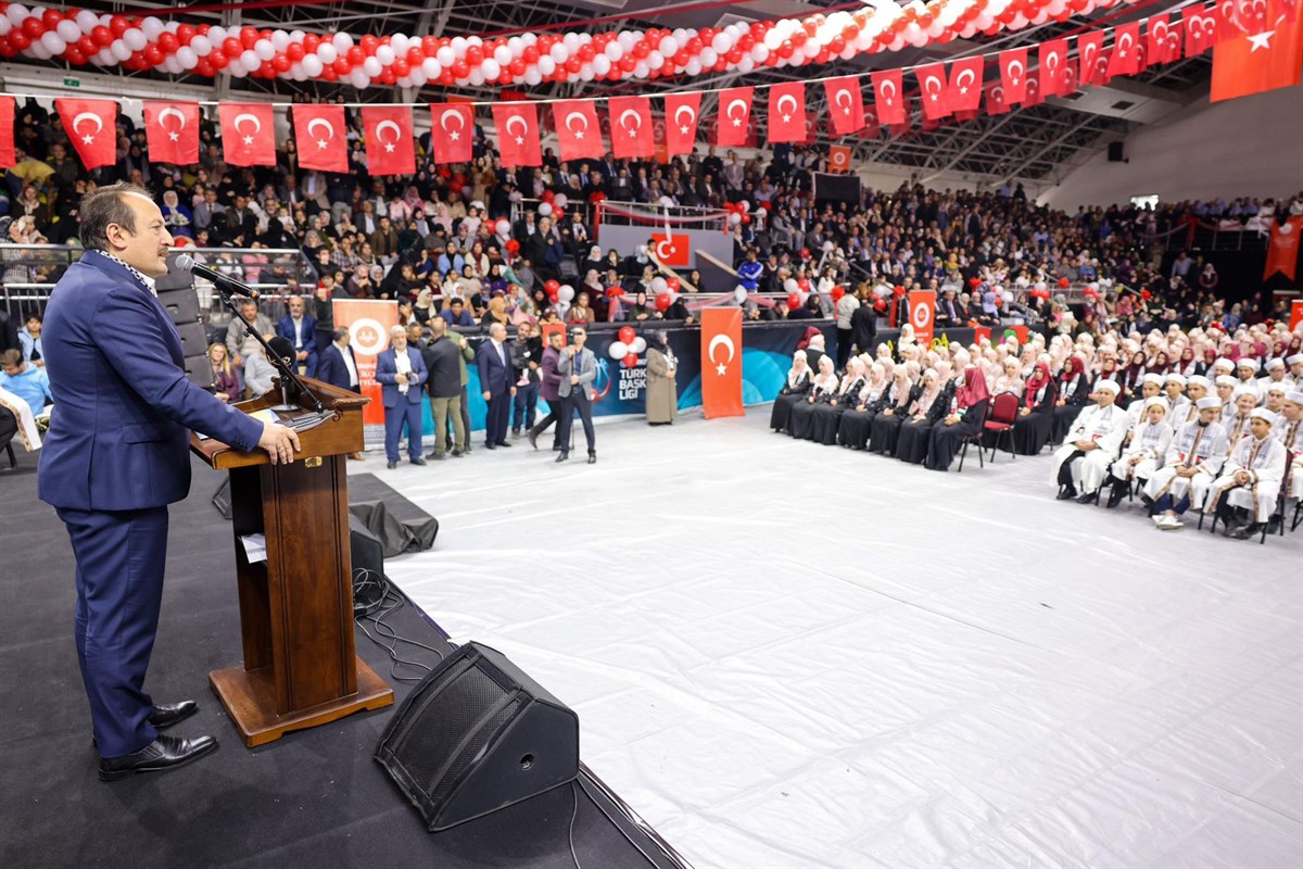 VALİ ALİ HAMZA PEHLİVAN, HAFIZLIK İCAZET TÖRENİNE KATILDI alimiz Ali Hamza Pehlivan,