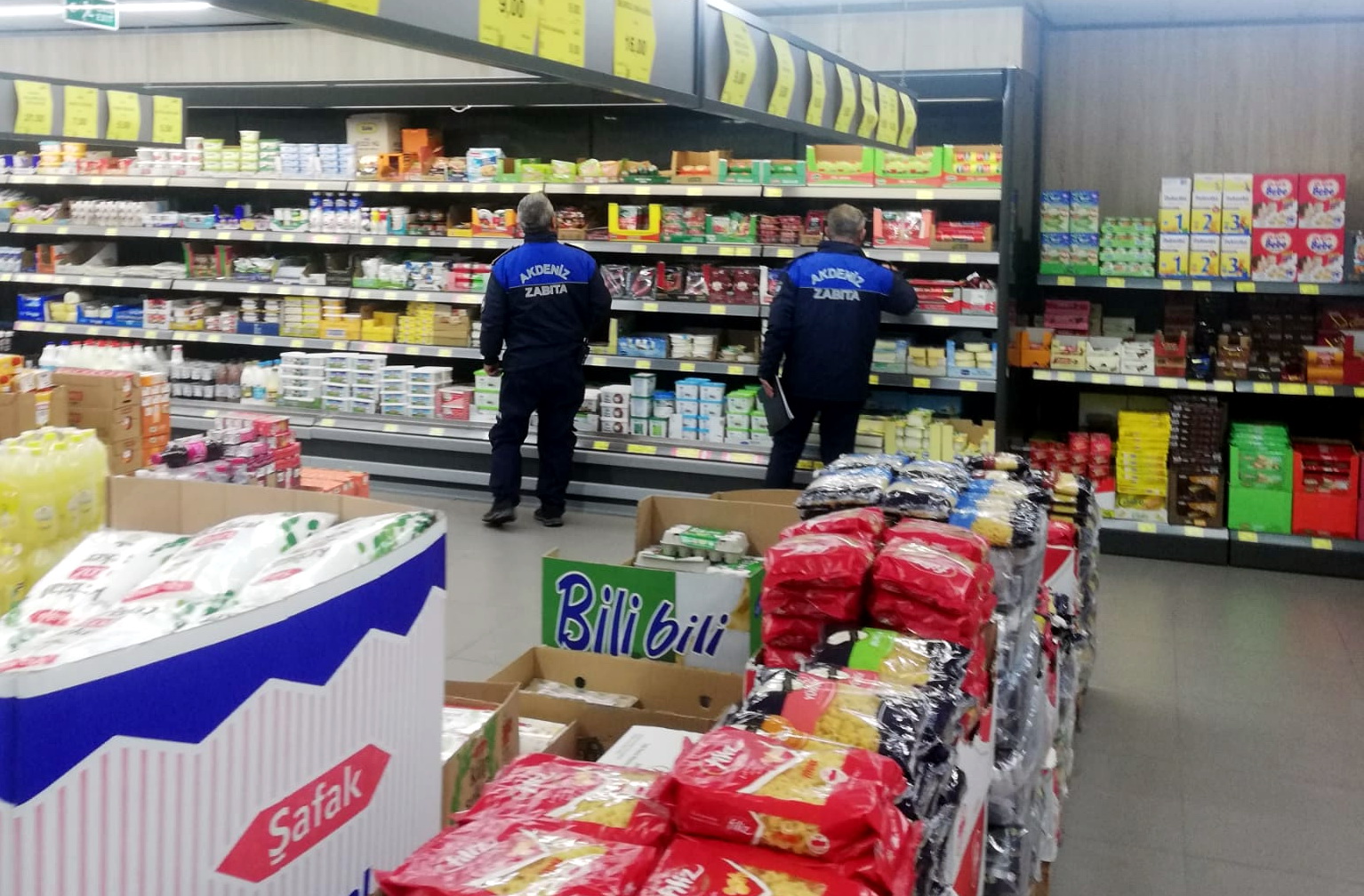 AKDENİZ BELEDİYESİ ZABITASINDAN “FİYAT-ETKİKET VE GRAMAJ DENETİMİ” Akdeniz Belediyesi Zabıta Müdürlüğü