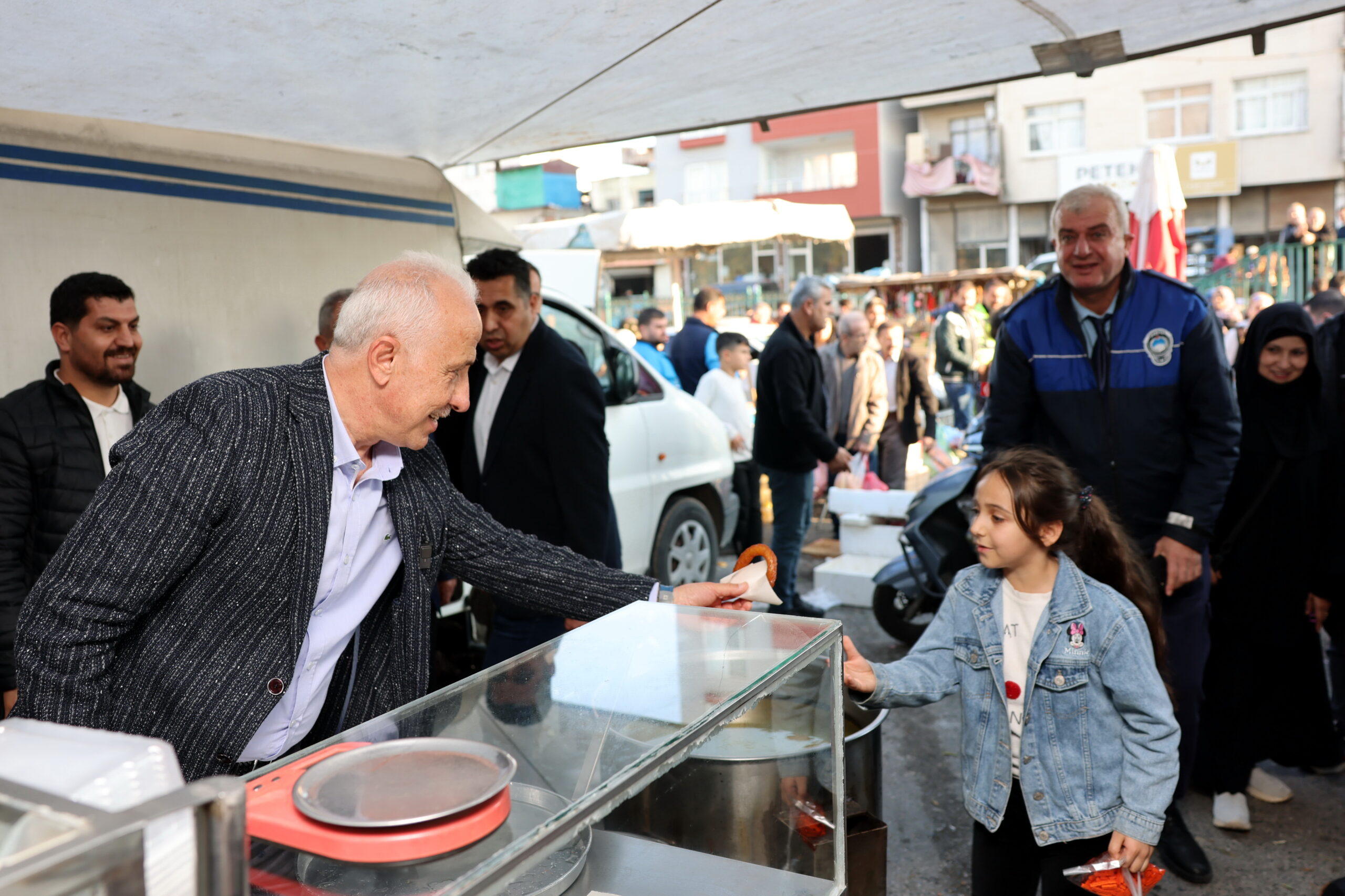 Mahalle ve esnaf ziyaretlerini
