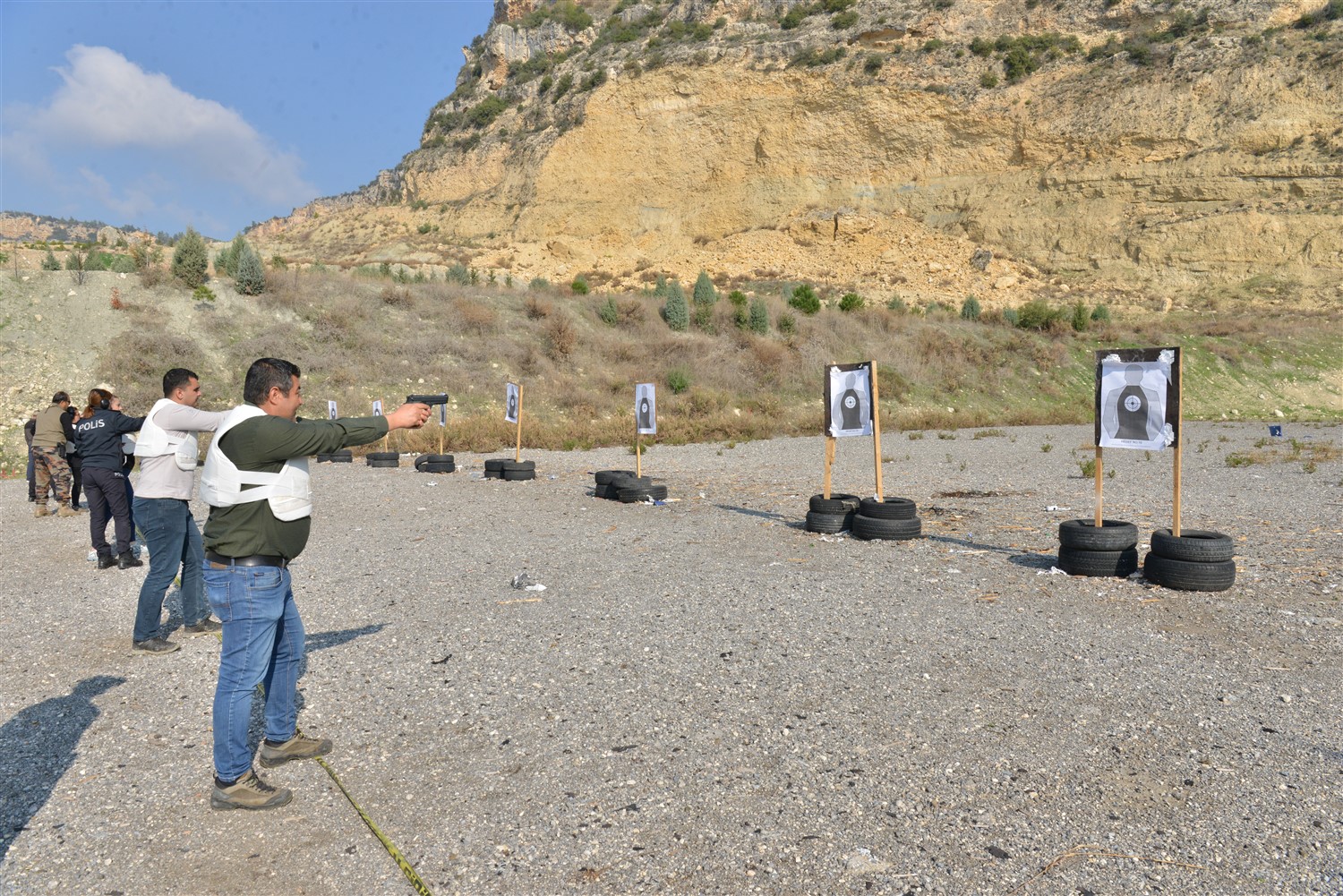 Mersin’de Silah Eğitimi Verildi Mersin Orman Bölge Müdürlüğünde,