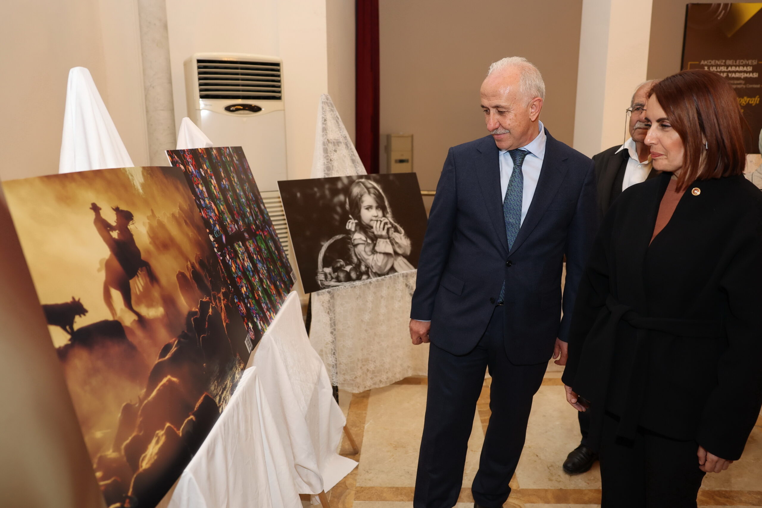 Akdeniz Belediyesi 3. uluslararası fotoğraf yarışması ödül töreni ve sergisi törenle gerçekleşti Akdeniz Belediyesi’nin; “Dünyanın Fotoğrafı