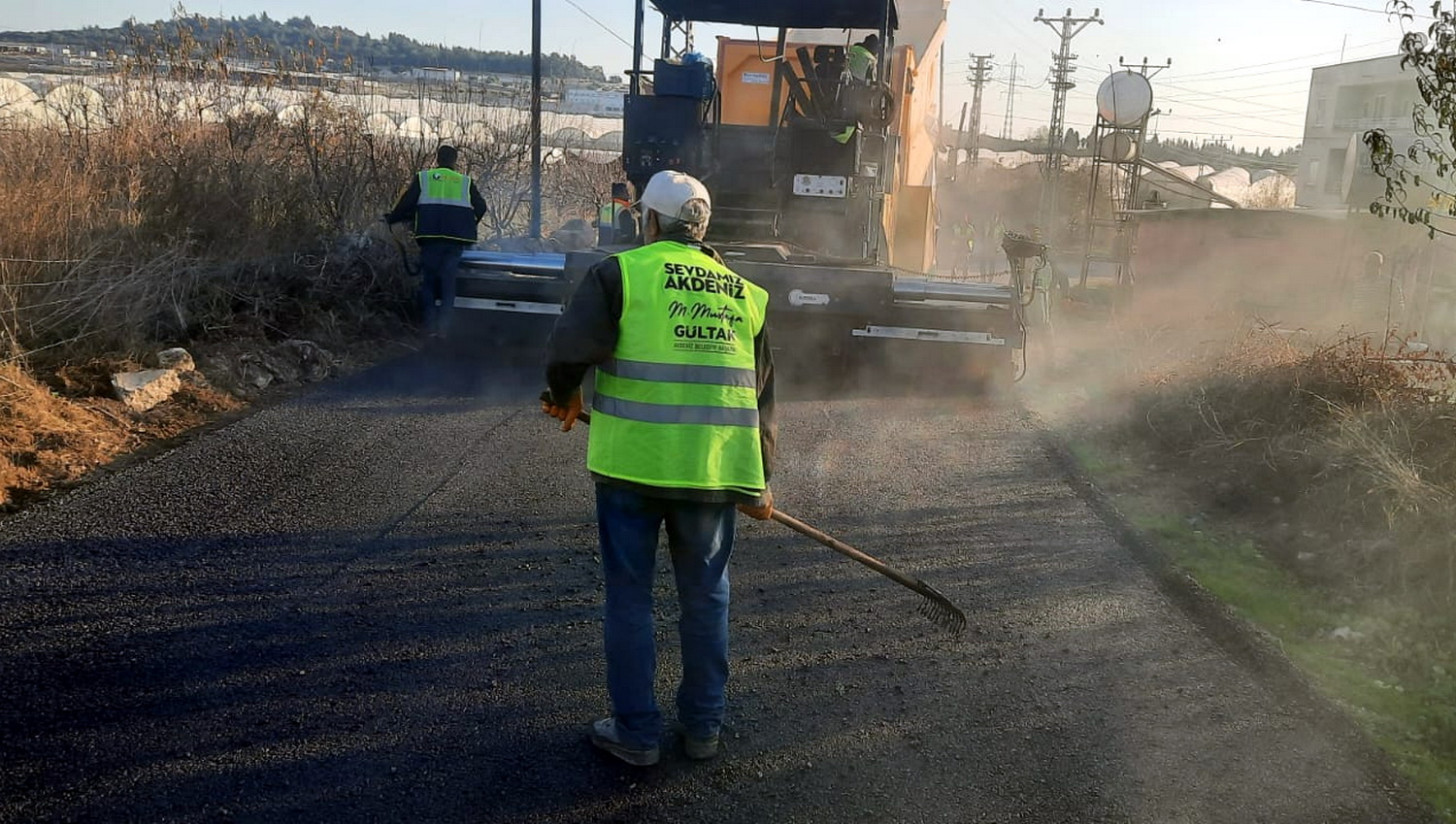 Akdeniz Belediyesi, uzak yakın