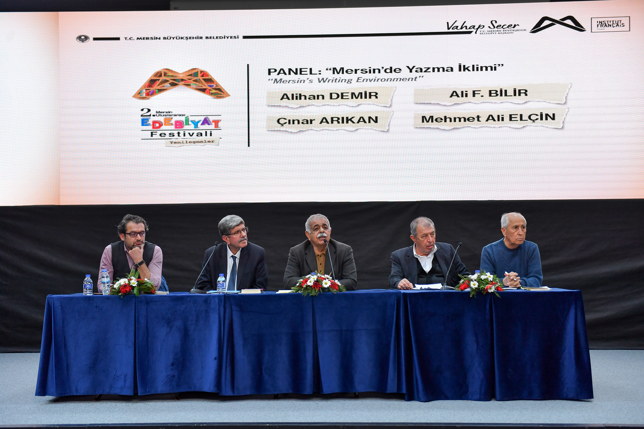 ALANINDA DUAYEN YAZARLAR MERSİN’DE AĞIRLANMAYA DEVAM EDİYOR Mersin Büyükşehir Belediyesi tarafından