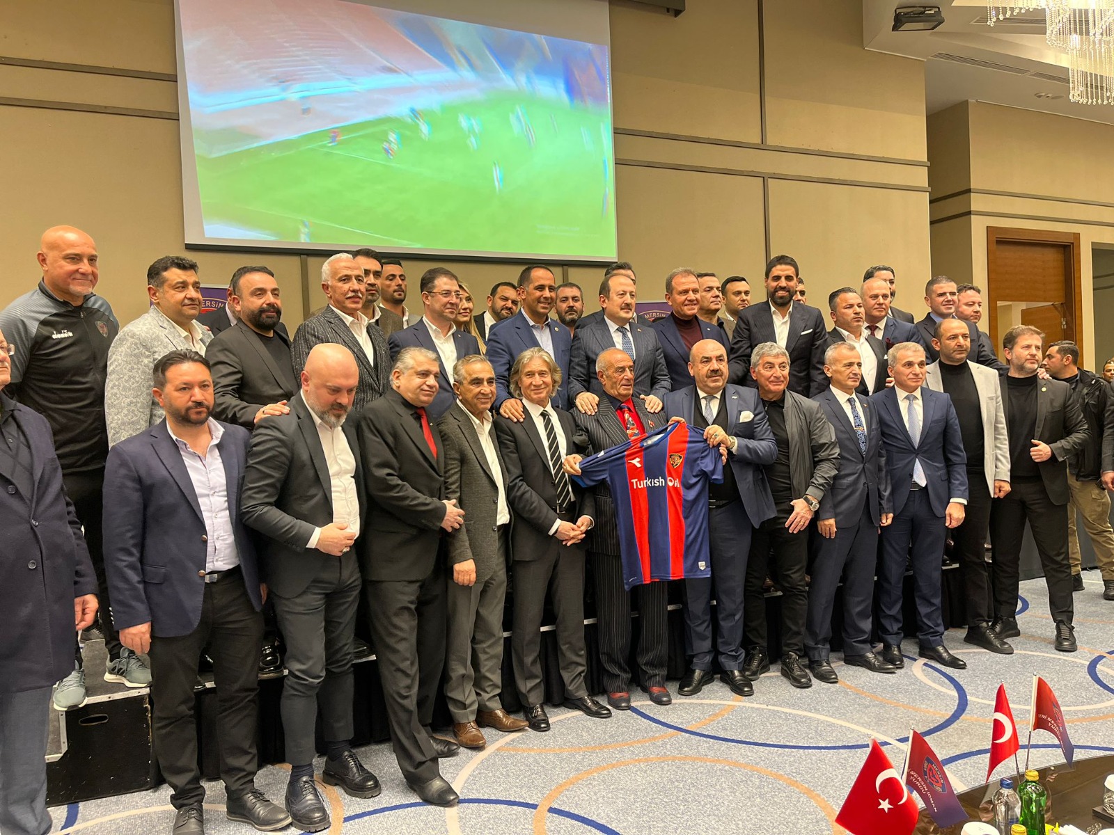 Kıratlı: “Ulu çınarımızın yüzüncü yılında hedefimiz Süper Lig” Mersin İdmanyurdu’na olan tutkusuyla