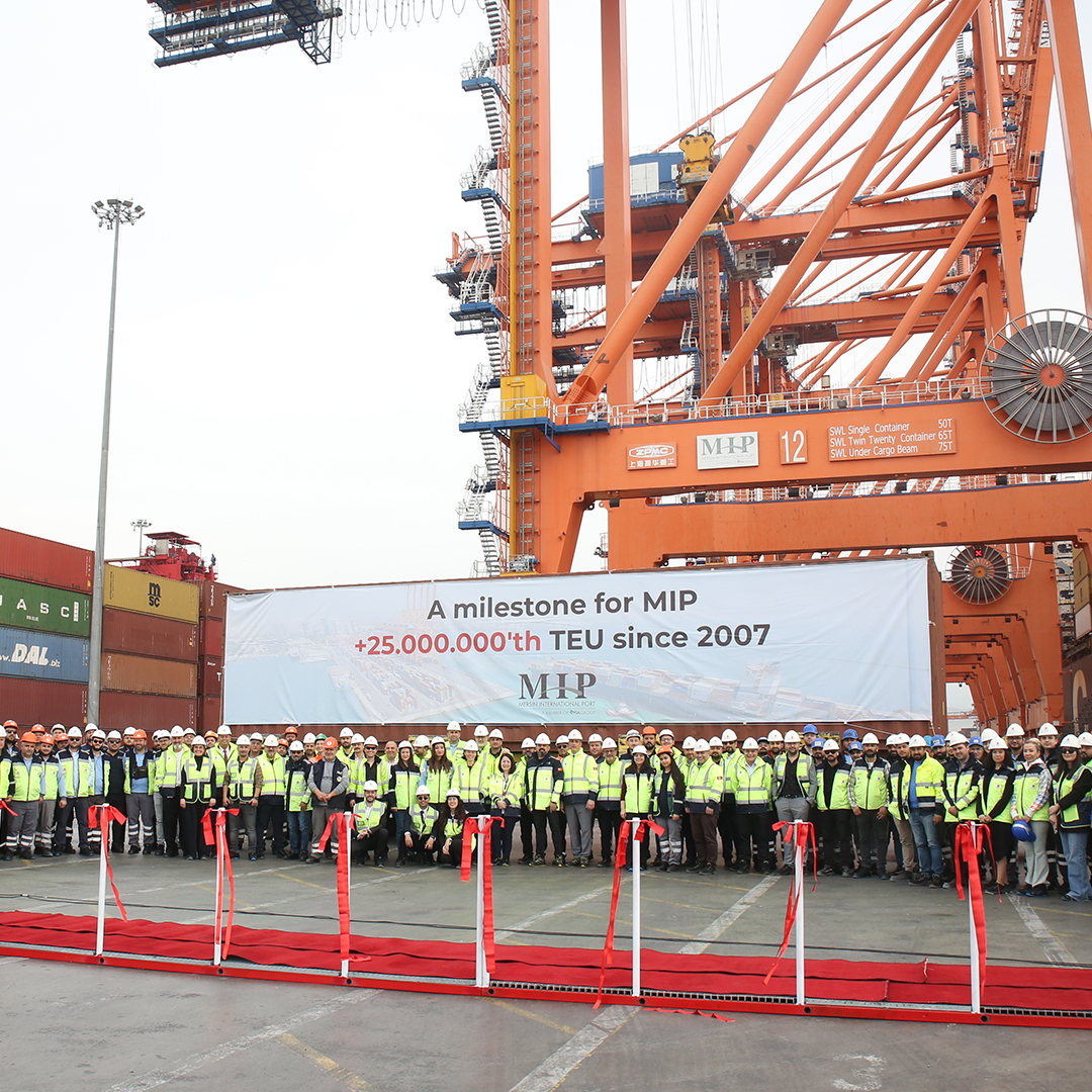 Mersin Uluslararası Limanı 25 milyon TEU’nun üzerinde konteyner elleçleyerek yeni bir kilometre taşına ulaştı 27 Mart 2024 tarihinde,