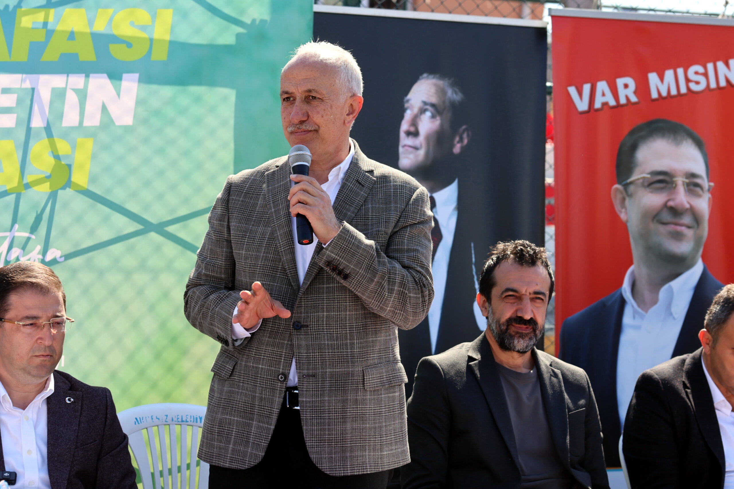 Akdeniz Belediye Başkan M.