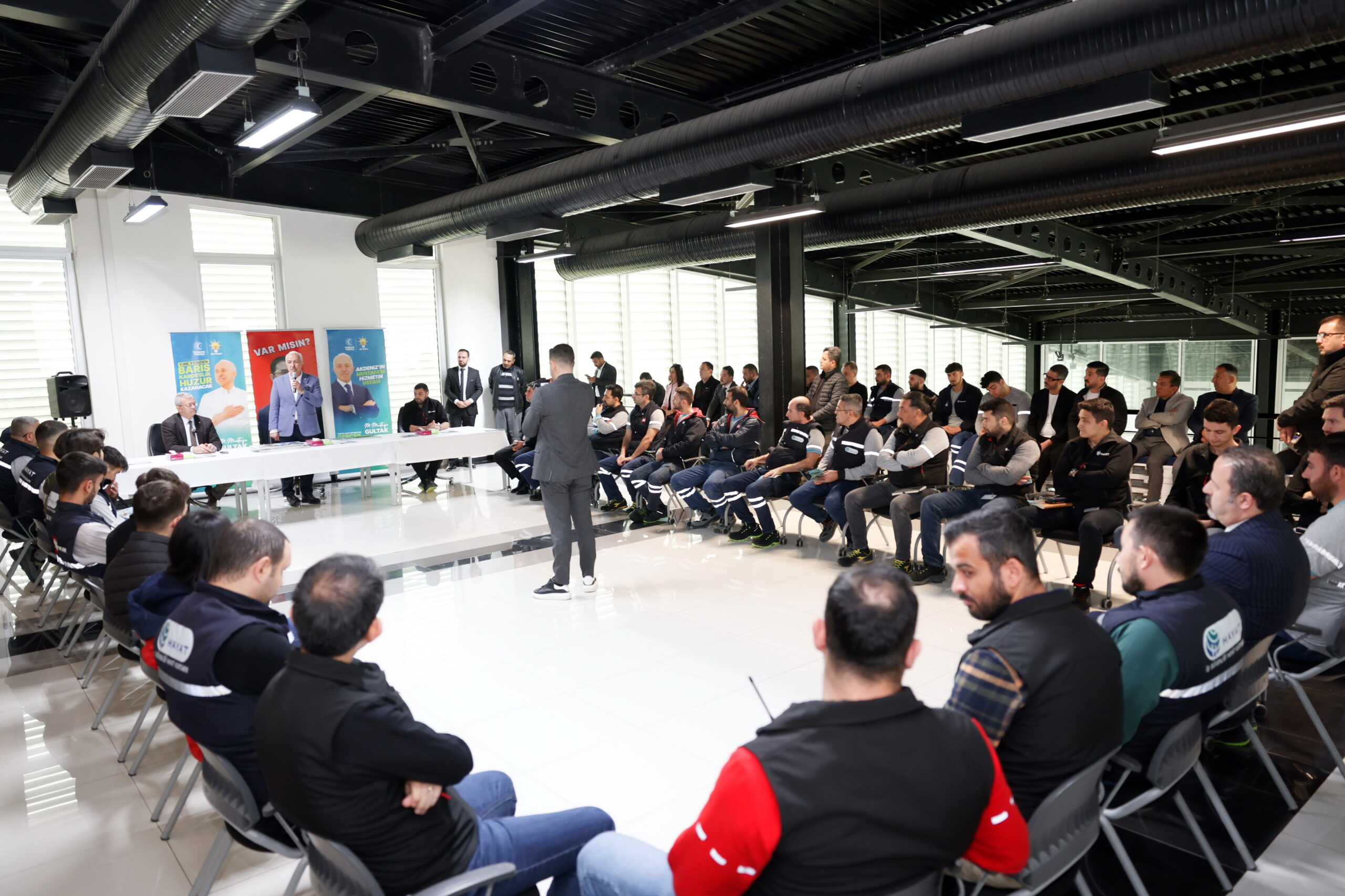 Akdeniz Belediye Başkanı Gültak,