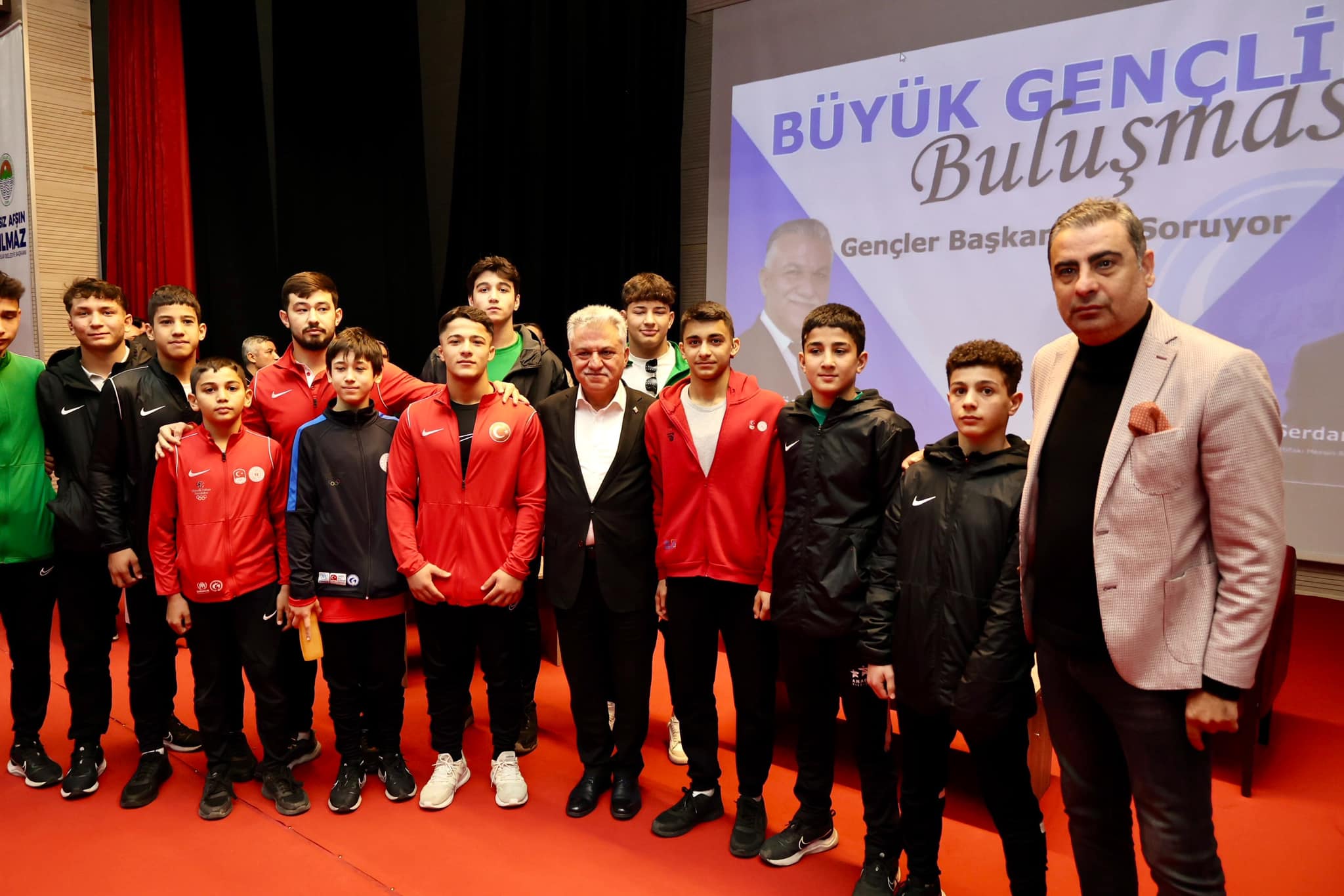 ‘Büyük Gençlik Buluşması’ etkinliğinde