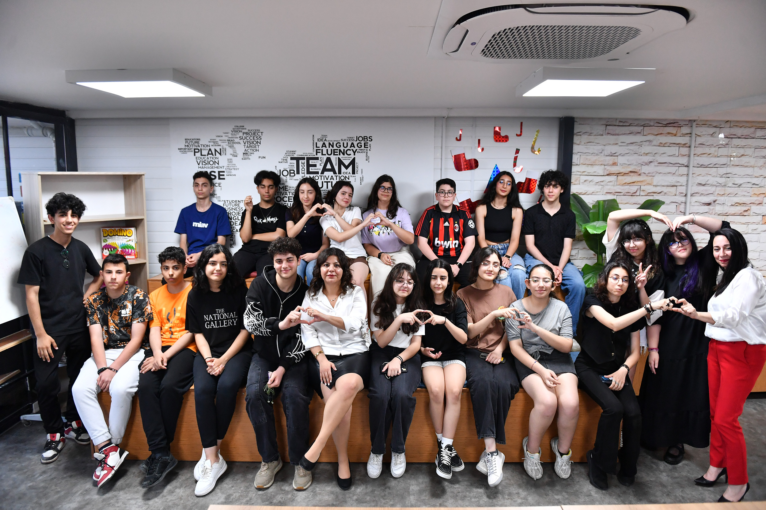 Mersin’de yaşayan yurttaşları ‘Hello