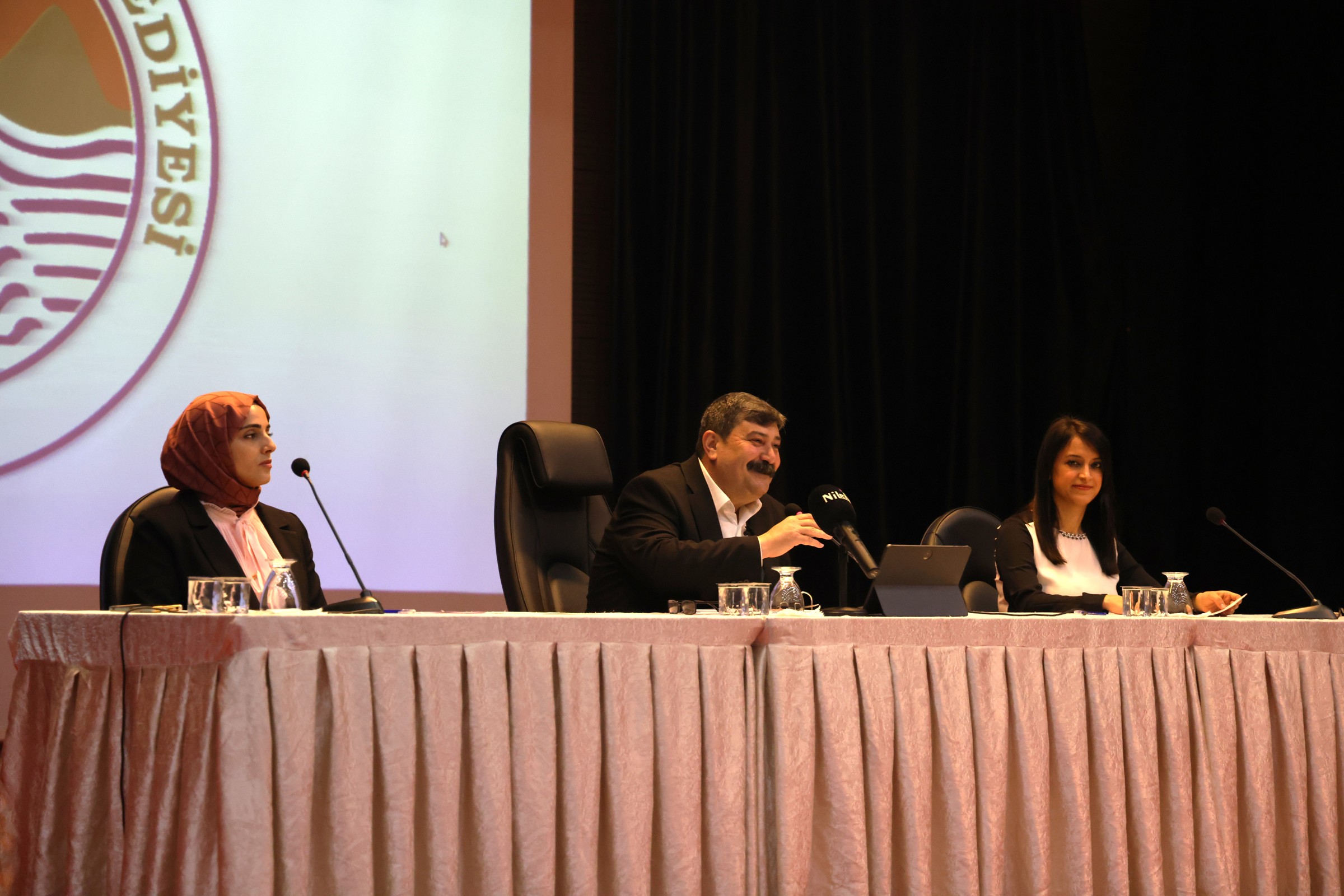 TOROSLAR BELEDİYE MECLİSİ, MAYIS AYI TOPLANTISI’NIN İKİNCİ BİRLEŞİMİNİ YAPTI Mersin’in merkez ilçesi Toroslar