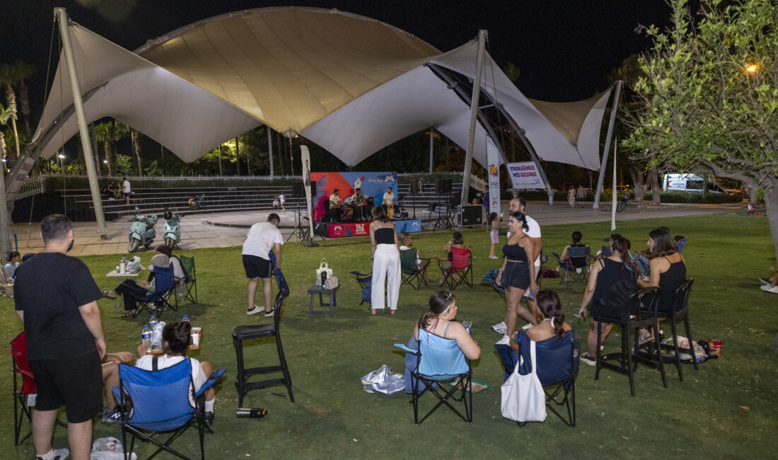 Sanatı sadece sahnede değil