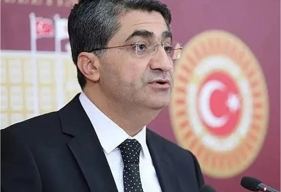 DEVA Partili Ekmen: Yüzlerce kişinin parçası olduğu cinayet şebekesini ihbarla öğrenmiş bir devlet bu utancı taşıyamaz 