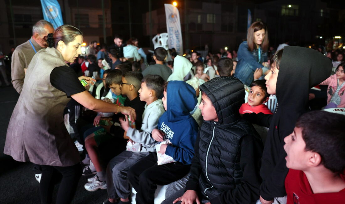 Akdeniz Belediyesi, okulların ara