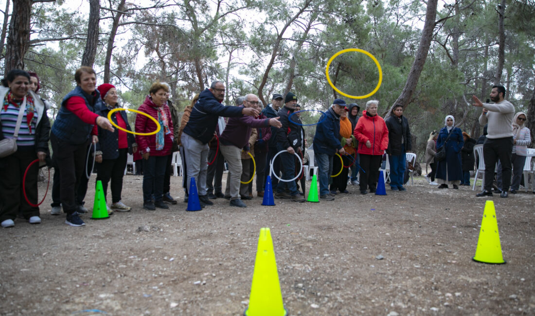 Yaş almış yurttaşları rutin