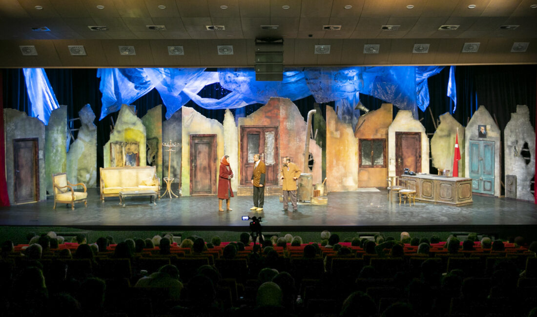 Başarılı sahne performansları ile