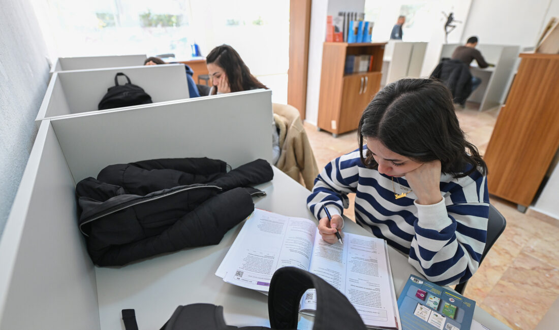 BÜYÜKŞEHİR’DEN BOZYAZI’DA EĞİTİME YENİ DESTEK: ‘OKUMA SALONU’ Mersin Büyükşehir Belediyesi, Bozyazı