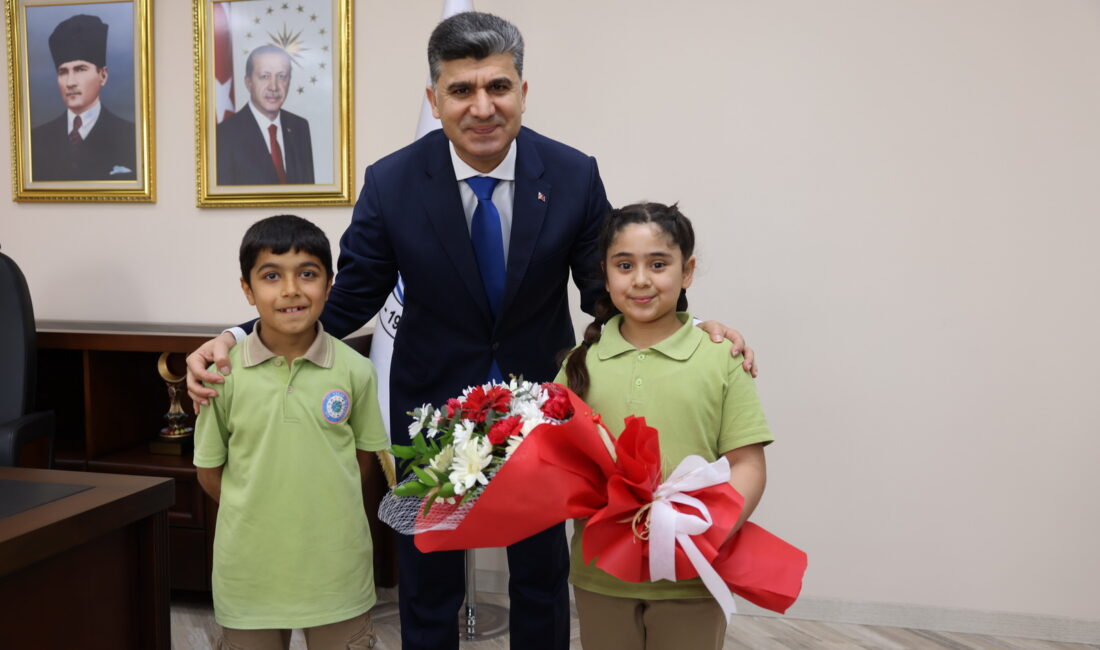 23 Nisan İlkokulu öğrencilerinden