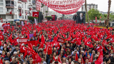 CHP LİDERİ ÖZEL: “MERSİNLİLER, ‘ADALET’ DİYE SESİNİ YÜKSELTİYOR”