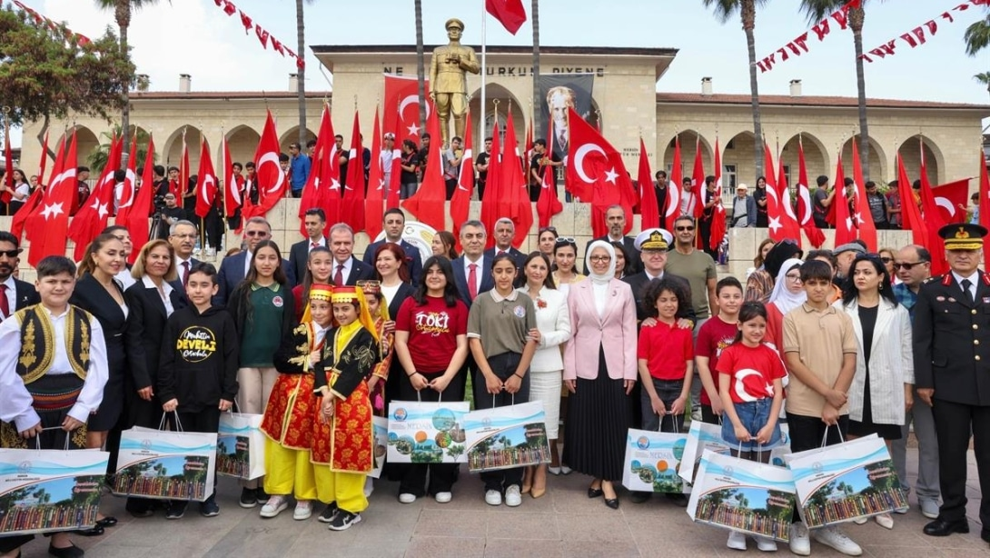 Valimiz Sayın Atilla Toros,