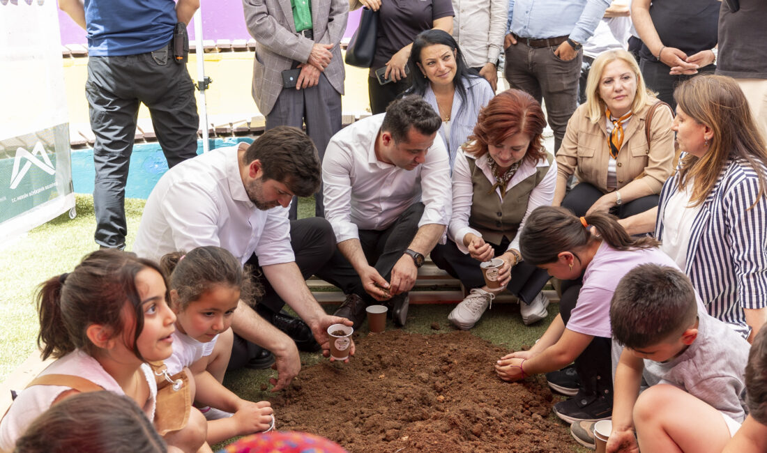 YEREL TOHUMLARA HAYAT VEREN ‘1. TOHUM TAKAS ŞENLİĞİ’ YOĞUN İLGİ GÖRDÜ