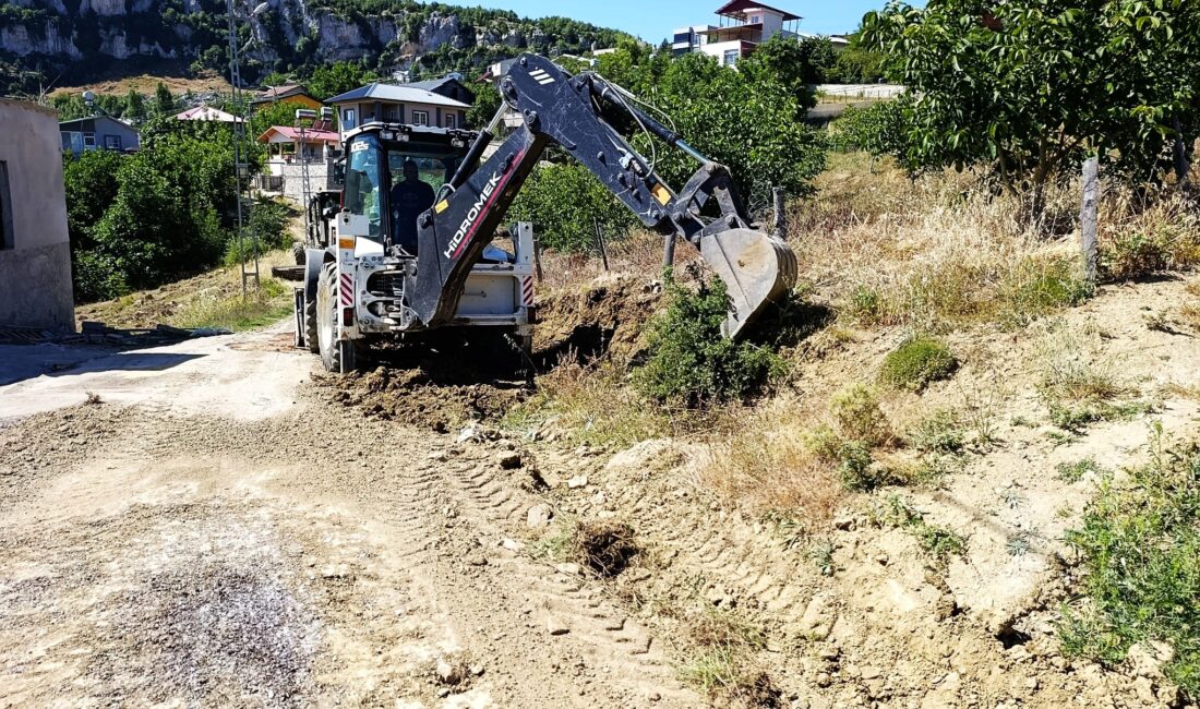 TOROSLAR’DA YENİ İMAR YOLLARI ULAŞIMA NEFES ALDIRIYOR Toroslar Belediyesi, ilçenin ulaşım