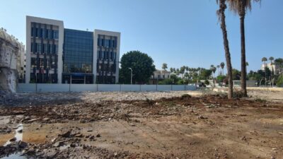 MERSİN ÖĞRETMENEVİ’NİN KONTROLLÜ YIKIMI GERÇEKLEŞTİ