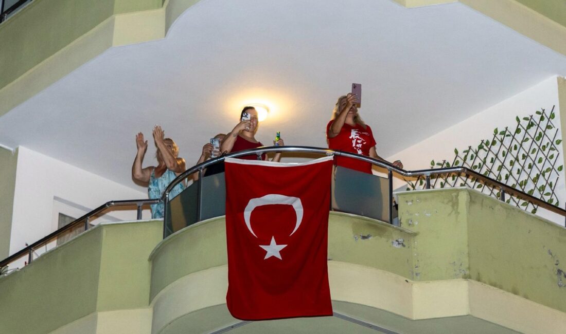 MEZİTLİ’DE 30 AĞUSTOS ZAFER BAYRAMI COŞKUYLA KUTLANDI Mezitli Belediyesi, 30 Ağustos