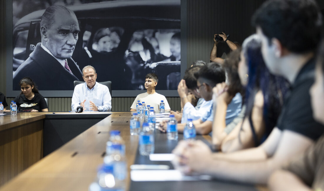 GENÇLERDEN MERSİN BÜYÜKŞEHİR’İN ‘ÖĞRENCİ DOSTU’ HİZMETLERİNE TAM NOT Mersin Büyükşehir Belediyesi Sosyal