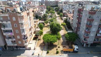 MANOLYA PARKI BAŞTAN SONA YENİLENİYOR