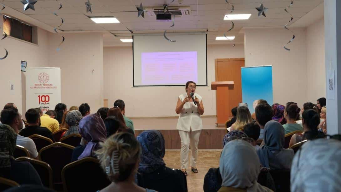 ÖĞRENCİLERİN AİLELERİNE YÖNELİK “OKULA UYUM SÜRECİ VE BU SÜREÇTE AİLE YAKLAŞIMLARI” KONULARINDA SEMİNERLER DÜZENLENDİ Toroslar Uluslararası Liman İlkokulu