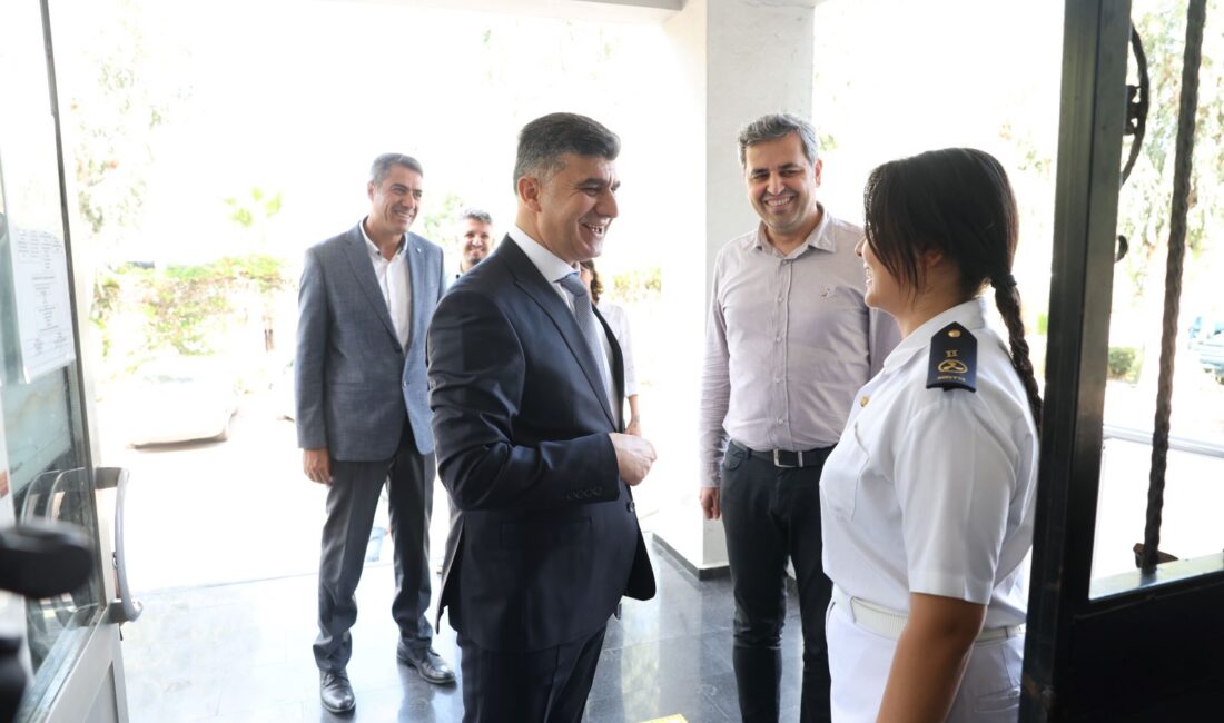 Akdeniz Kaymakamı ve Belediye