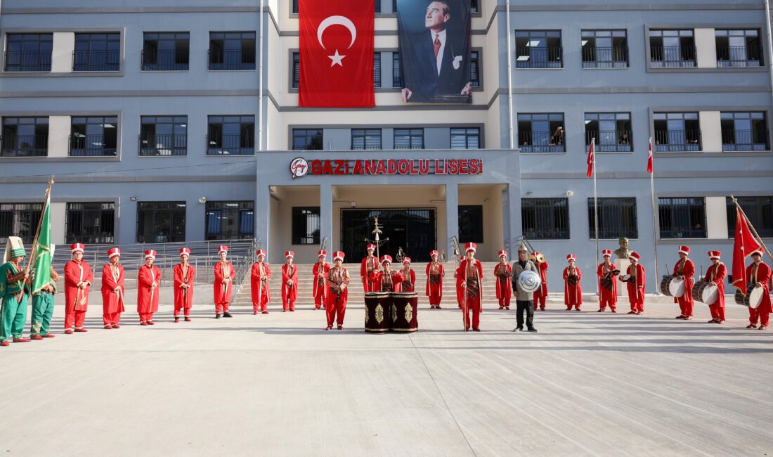 ÖZDEMİRCİ, AKDENİZ İLÇESİNDE BİR DİZİ OKUL ZİYARETİ GERÇEKLEŞTİRDİ İl Millî Eğitim Müdürü