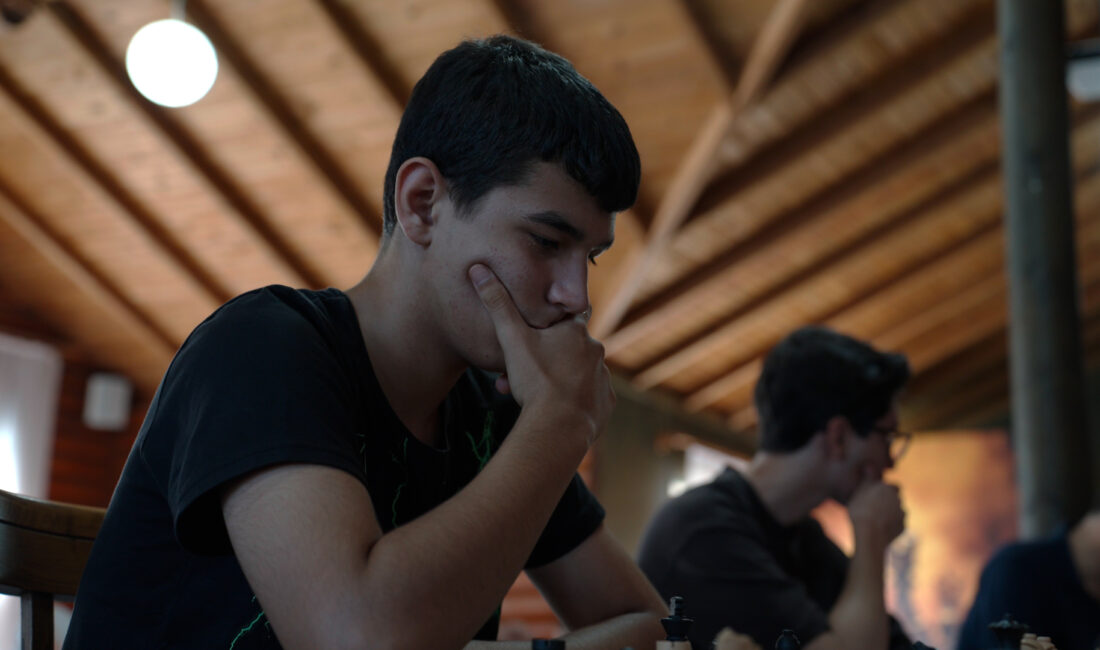 MEZİTLİ’DE ŞAH-HANE SATRANÇ EVİNE YOĞUN İLGİ Mezitli Belediyesi tarafından hayata