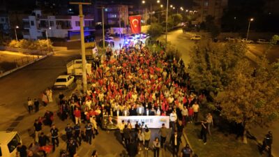 TOROSLAR BELEDİYESİNDEN COŞKULU FENER ALAYI VE CUMHURİYET YÜRÜYÜŞÜ