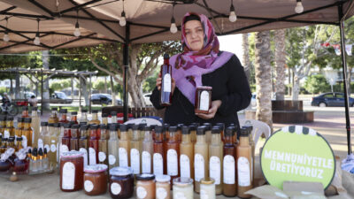 MERSİN’İN DOĞAL ÜRÜNLERİ KADIN ELİNDEN BÜYÜKŞEHİR STANTLARINDA…