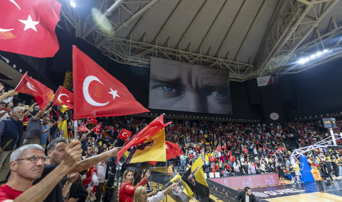 BAŞKAN SEÇER VE MERAL SEÇER, MSK-KARDITSA KARŞILAŞMASINI İZLEDİ Türkiye Sigorta Basketbol Süper