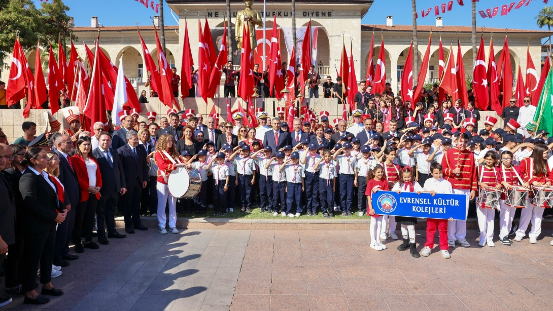 CUMHURİYETİN 102. YIL DÖNÜMÜ COŞKUYLA KUTLANDI  Cumhuriyetin ilan edilişinin 102.